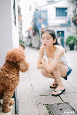 小荡货奶真大水多好紧视频